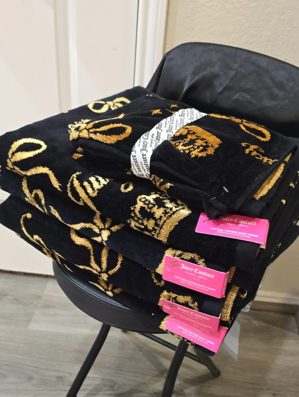 Juicy Couture Home Logo Crown & Bow Motif Cotton ViscoseTowel Set - Black/Gold